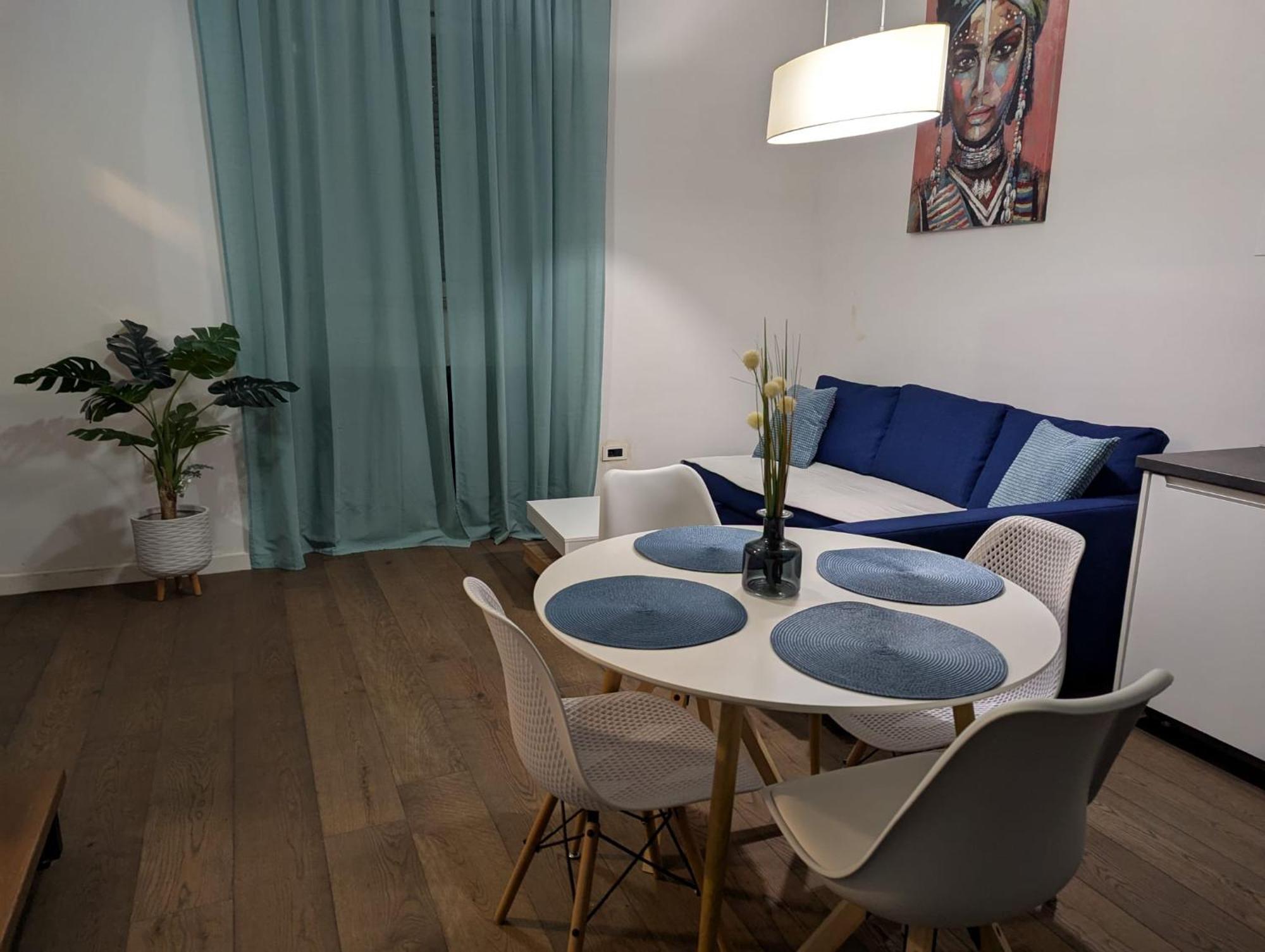 Fantabulous Downtown Abode W King Bed, 65" Tv, Washer And Tumble Dryer Zágráb Kültér fotó